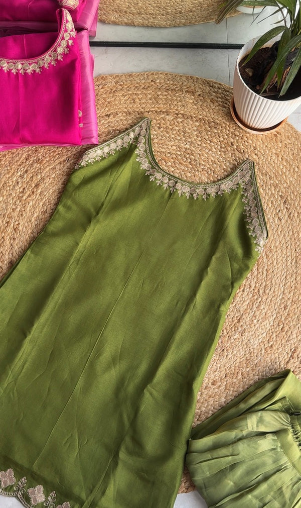 AAYAT GREEN HALTER NECK SHORT KURTA WITH PANTS